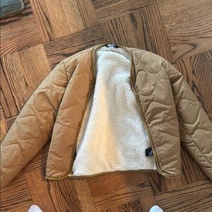Kids north face Tan Quilted Jacket with Sherpa Lining - size m 10/12